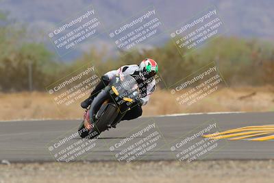 media/Sep-10-2022-SoCal Trackdays (Sat) [[a5bf35bb4a]]/Turn 6 (1140am)/